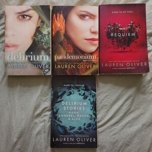 Lauren Oliver Delirium Complete Set